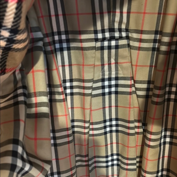 Burberry Vintage Beige Trench Coat for Women - Picture 9 of 10